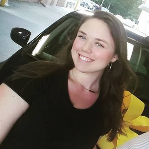 Meet your Posher, Allison aza